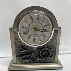 QUARTZ titanic table clock 4”